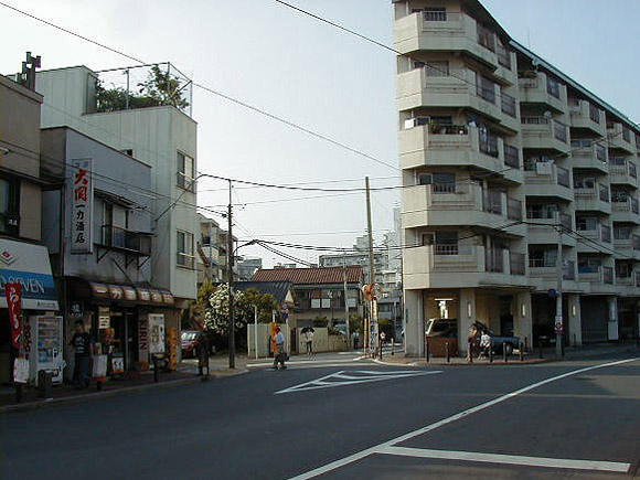 江古田通りから横道へ